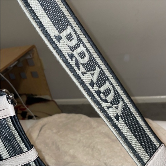 BRAND NEW PRADA MINIHOBO CROSSBODYBAG - Picture 10 of 10